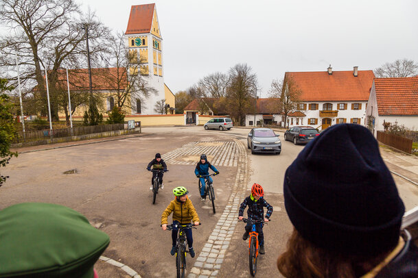 Thumbnail: JA 16193 Faschingswagen Landjugnend 01_03_2025.jpg